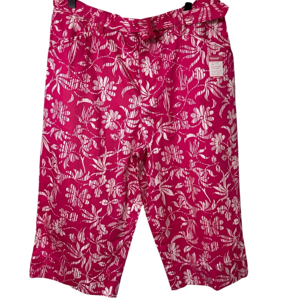 WHITE STAG WOMENS STRETCHY PINK AND WHITE FLORAL CAPRI W/POCKETS SIZE 14 NWT